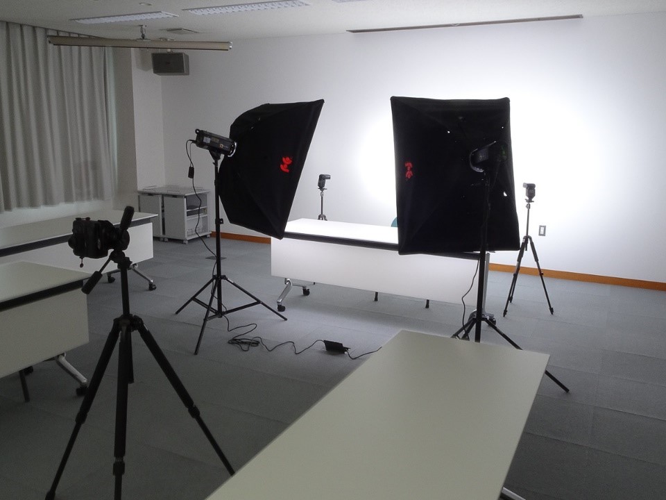 とんでもスキルで各国ビザ写真撮影記 | ハイメカ株式会社